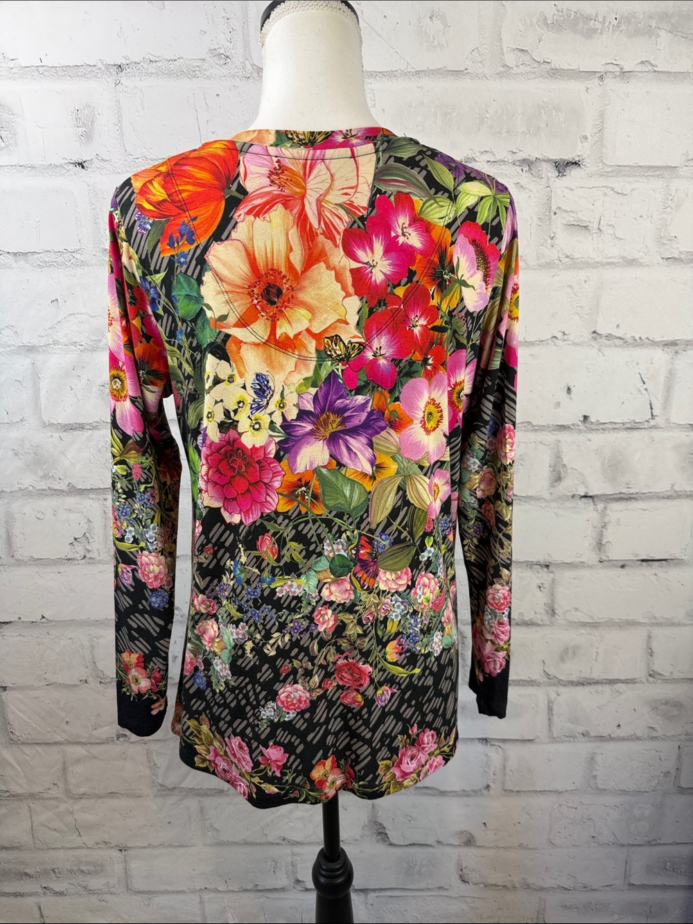 Johnny Was The Janie Favorite Long Sleeve Tee Size M - Picture 4 of 7